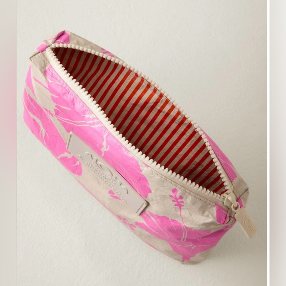 Aloha Collection Small Pouch - Picture 2 of 6